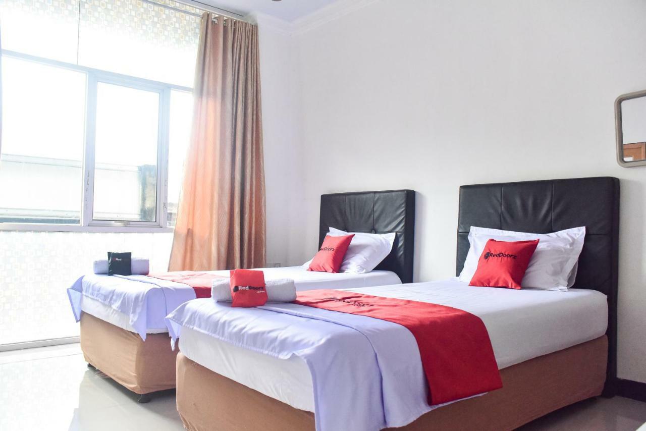 Reddoorz Near Sultan Hasanuddin Airport 2 Mandai Exterior foto