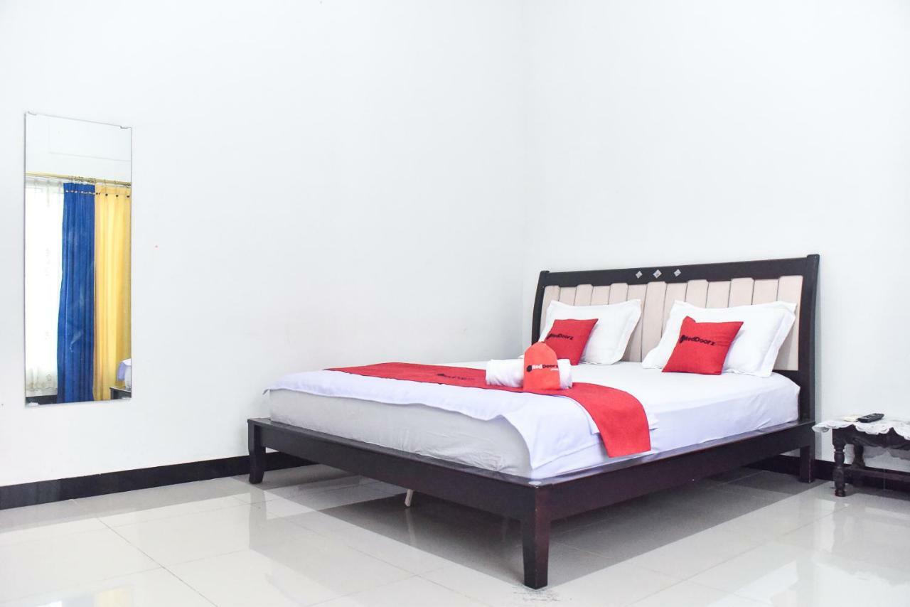 Reddoorz Near Sultan Hasanuddin Airport 2 Mandai Exterior foto
