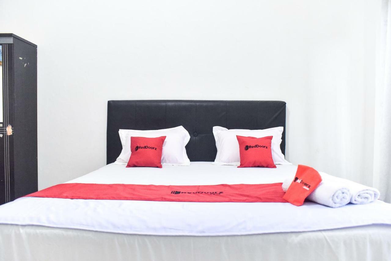 Reddoorz Near Sultan Hasanuddin Airport 2 Mandai Exterior foto